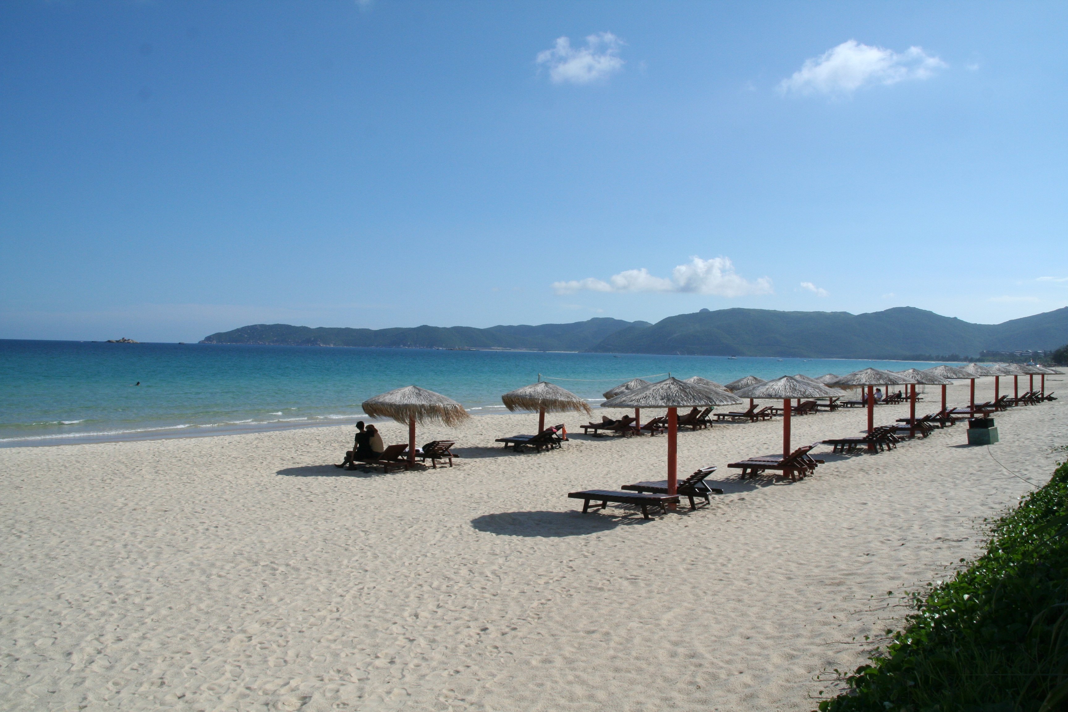 Yalong Bay