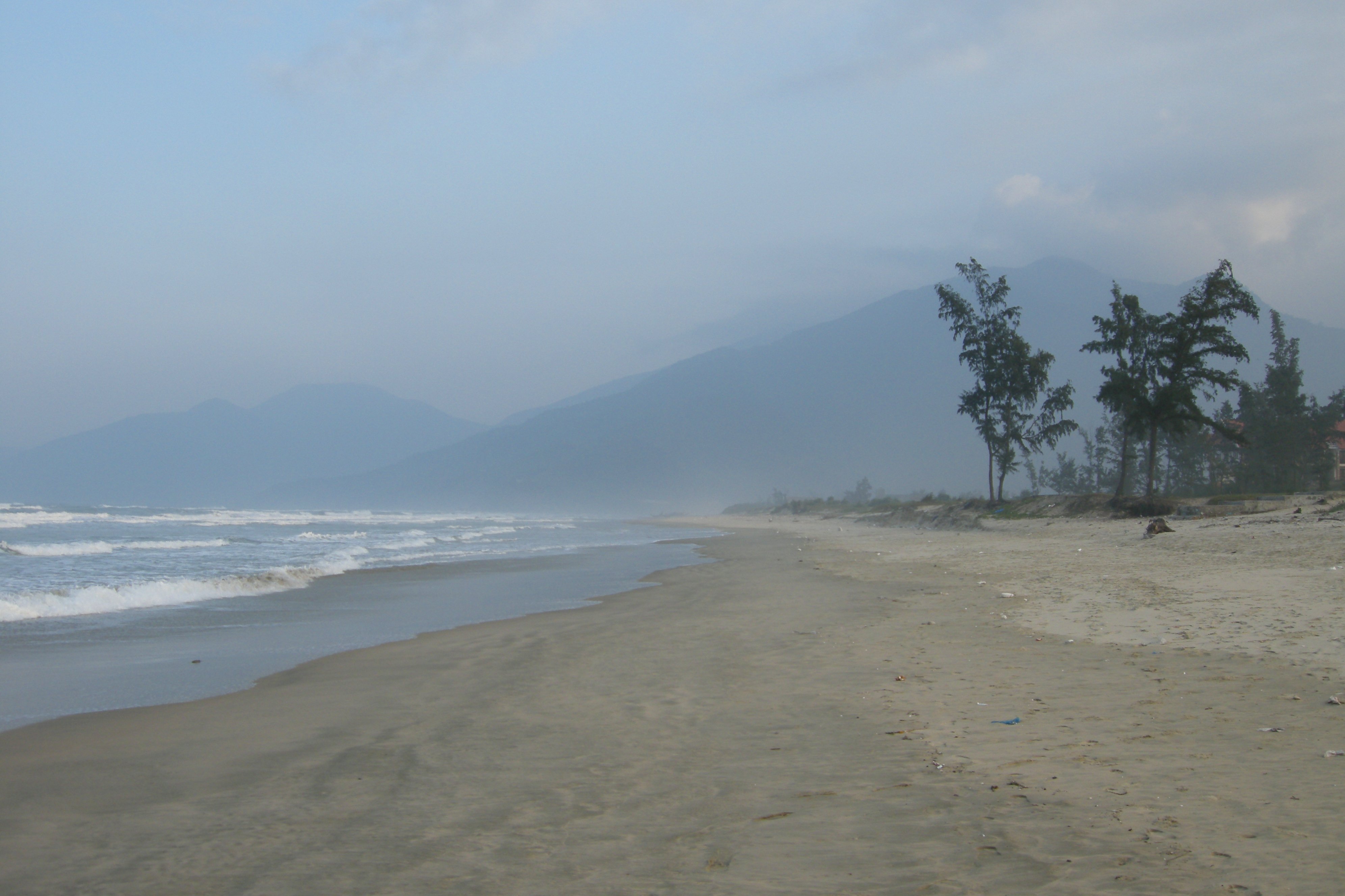 Lang Co Beach