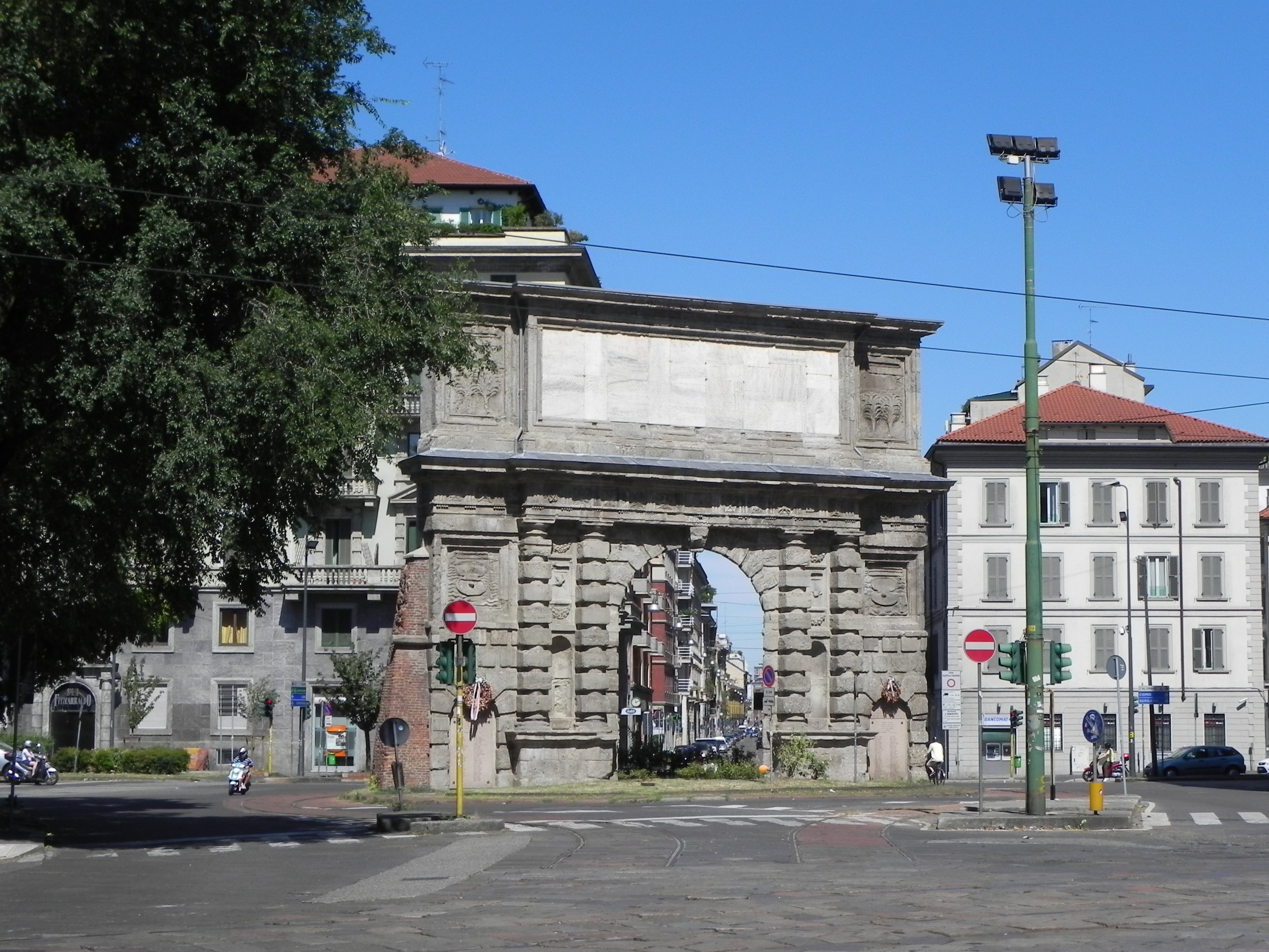 Arco di Porta Romana