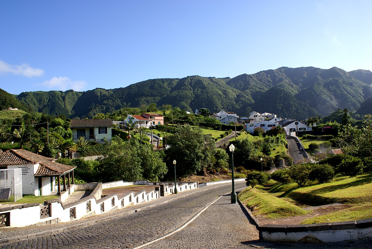 Furnas