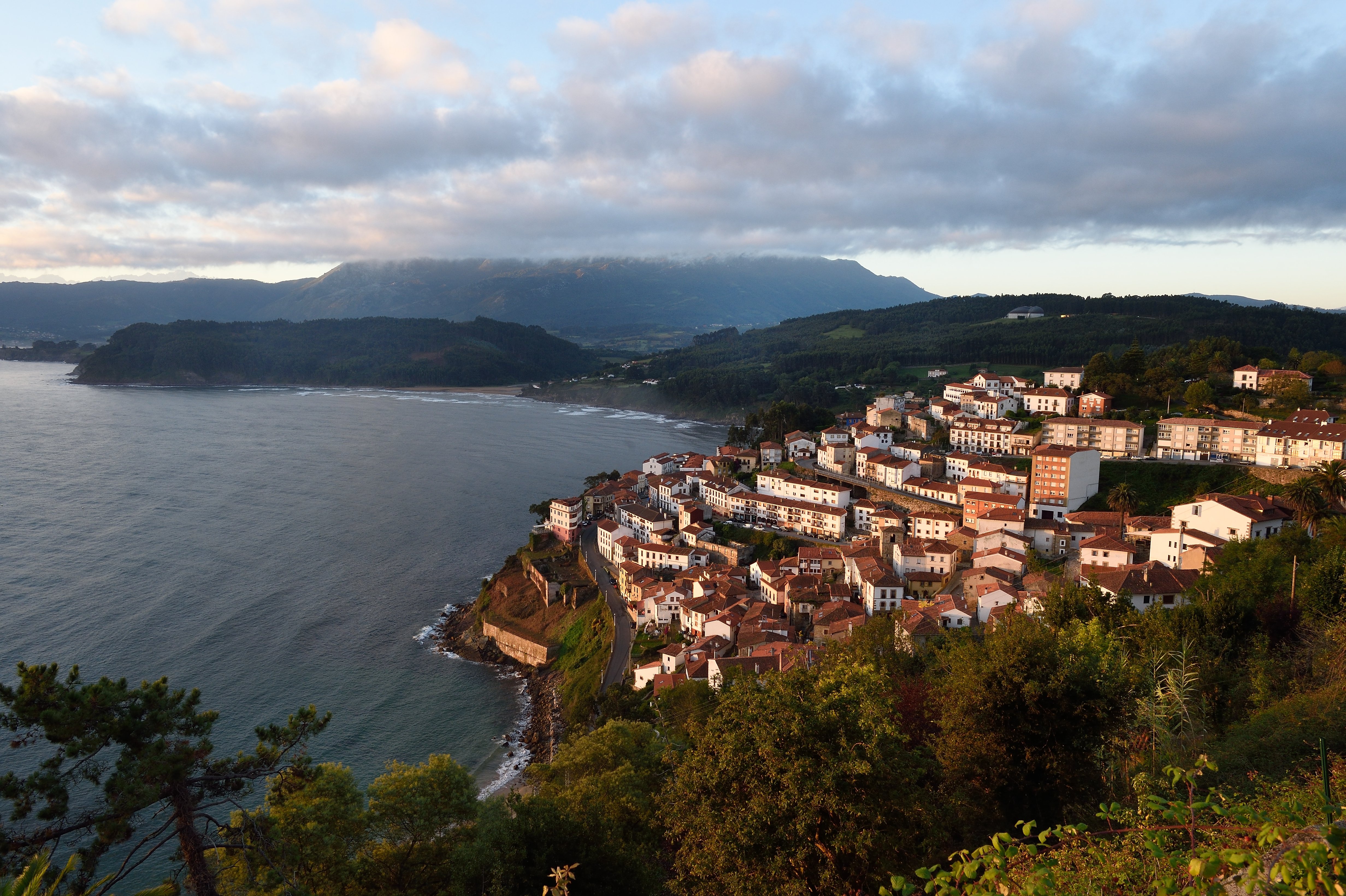 Llastres